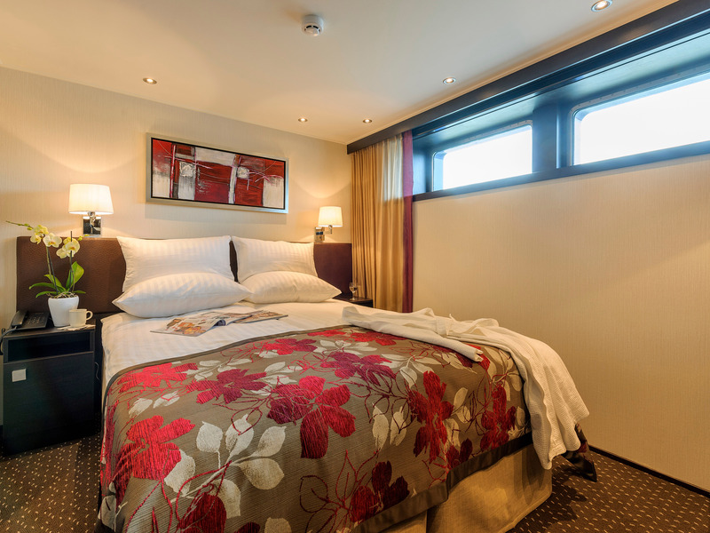 Avalon Deluxe Stateroom